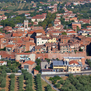 Miasto Foiano della Chiana. EU, Italia, Toscania/Arezzo. LOTNICZE.